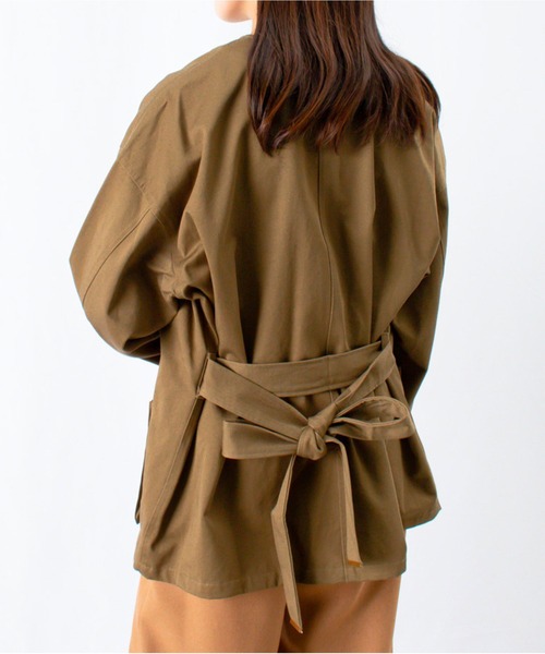 LUCA/LADY LUCK LUCA（ルカ/レディラックルカ）の「LC/LLL ノーカラーポケットギャザーカーゴジャケット（ミリタリージャケット・レディース・カーキ/ネイビー/キャメル・FREE）」の7枚目の写真