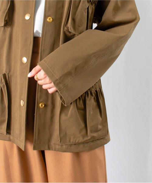 LUCA/LADY LUCK LUCA（ルカ/レディラックルカ）の「LC/LLL ノーカラーポケットギャザーカーゴジャケット（ミリタリージャケット・レディース・カーキ/ネイビー/キャメル・FREE）」の8枚目の写真