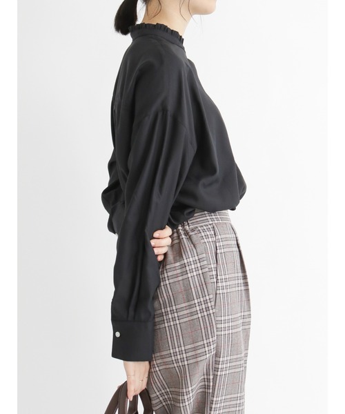 Samansa Mos2 blue（サマンサモスモスブルー）の「衿フリルブラウス（シャツ/ブラウス・レディース・グリーン/ブラック/オフホワイト・ﾌﾘ-）」の8枚目の写真