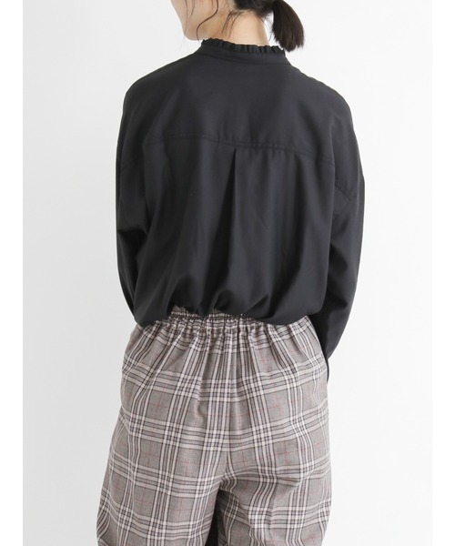 Samansa Mos2 blue（サマンサモスモスブルー）の「衿フリルブラウス（シャツ/ブラウス・レディース・グリーン/ブラック/オフホワイト・ﾌﾘ-）」の10枚目の写真