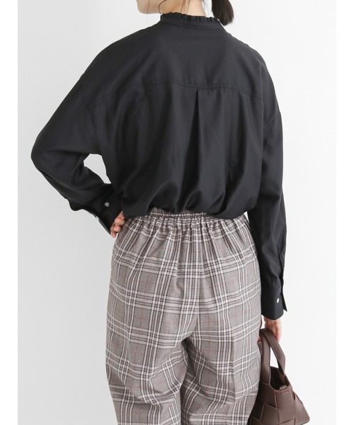 Samansa Mos2 blue（サマンサモスモスブルー）の「衿フリルブラウス（シャツ/ブラウス・レディース・グリーン/ブラック/オフホワイト・ﾌﾘ-）」の11枚目の写真