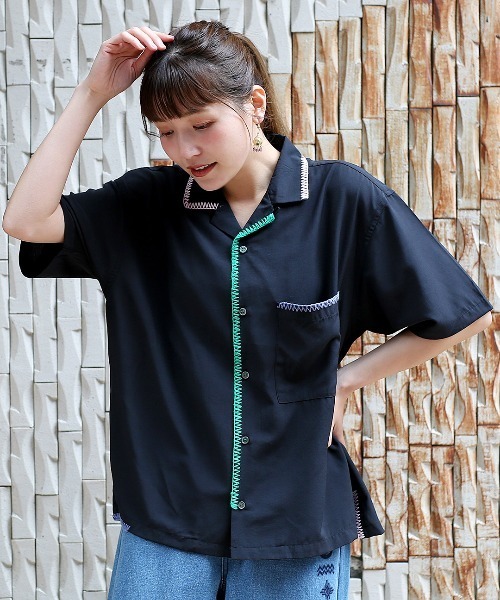 go slow caravan（ゴースローキャラバン）の「go slow caravan 飾りステッチオープンシャツ【WEB限定】（シャツ/ブラウス・レディース・ブラック/ピンク/グリーン・MEDIUM/SMALL）」の2枚目の写真