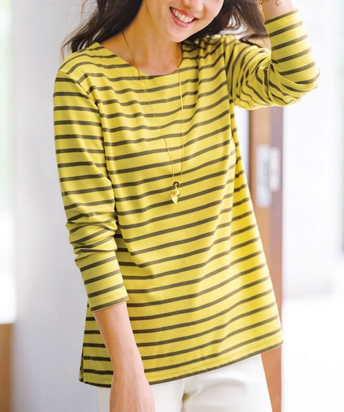 BELLUNA PLUS(ベルーナ)の「ポンチ素材ボーダープルオーバー(Tシャツ/カットソー・レディース・ホワイト×ネイビー/イエロー×グレー/ホワイト×ブルー/ホワイト×ピンク・LARGE/X-LARGE/MEDIUM)」の1枚目の写真