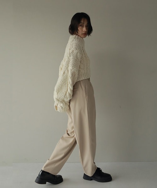 ETRE TOKYO（エトレトウキョウ）の「ストライプテーパードパンツ
