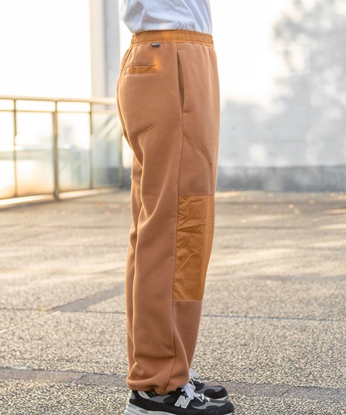 NANO universe（ナノユニバース）の「LB.04/別注ChinookSports フリースパンツ（その他パンツ・メンズ・ブラック/キャメル・L/M）」の8枚目の写真