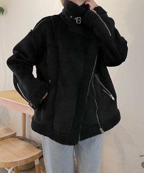 shopnikoniko(ショップニコニコ)の「フェイクムートン ライダースジャケット(ムートンコート・レディース・ブラック/アイボリー/ベージュ・フリー)」の4枚目の写真
