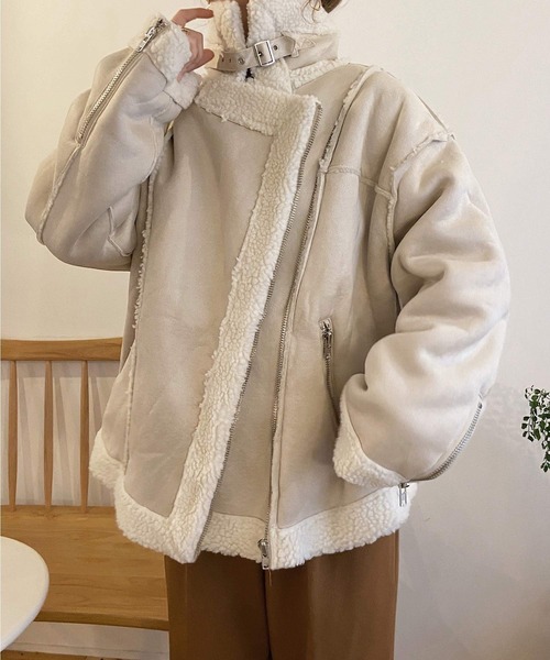 shopnikoniko(ショップニコニコ)の「フェイクムートン ライダースジャケット(ムートンコート・レディース・ブラック/アイボリー/ベージュ・フリー)」の10枚目の写真