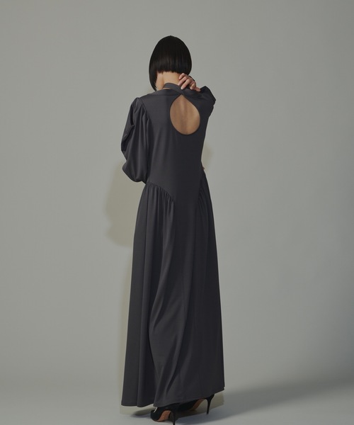 yae(ヤエ)の「スクエアスリーブフリンジドレス(ワンピース・レディース・ブラック/チャコールグレー・36/38)」の13枚目の写真