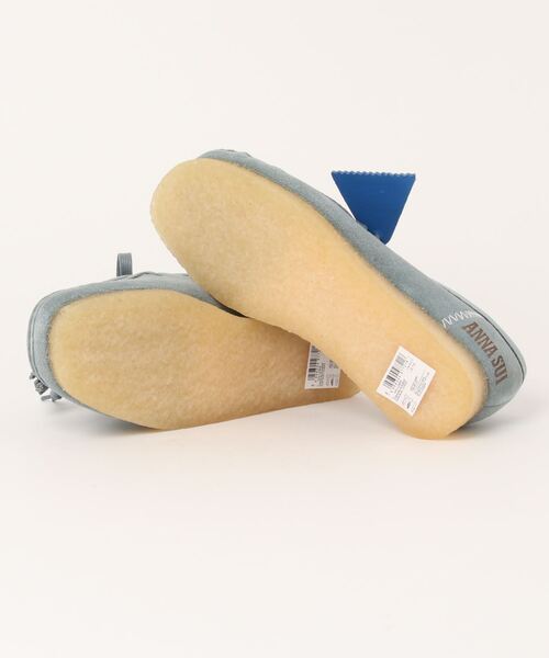 ANNA SUI（アナスイ）の「Clarks Wmns Wallabee ANNA SUI atmos（WOMENS）（ブーツ・レディース・ブルー・UK4.5/UK5/UK5.5/UK4）」の3枚目の写真