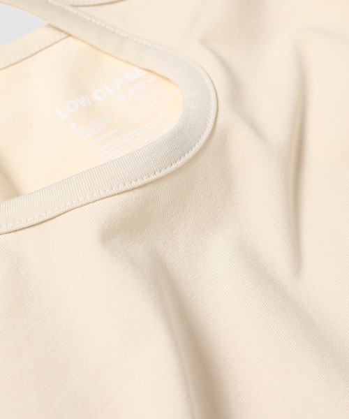 LOW CLASSIC(ロウ クラシック)の「CURVE HOLE T-SHIRT(Tシャツ/カットソー・レディース・アイボリー・S/M)」の7枚目の写真
