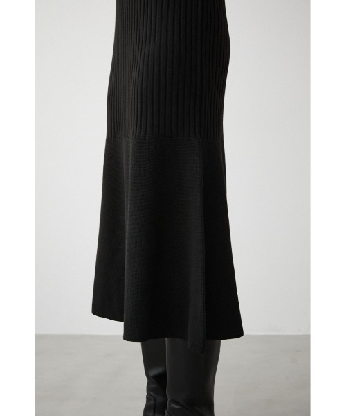 AZUL by moussy（アズールバイマウジー）の「LAYERED KNIT SET MERMAID OP/レイヤードニットセットマーメイドワンピース（ワンピース・レディース・ダークブルー/グレイッシュベージュ/ブラック・SMALL/MEDIUM）」の14枚目の写真