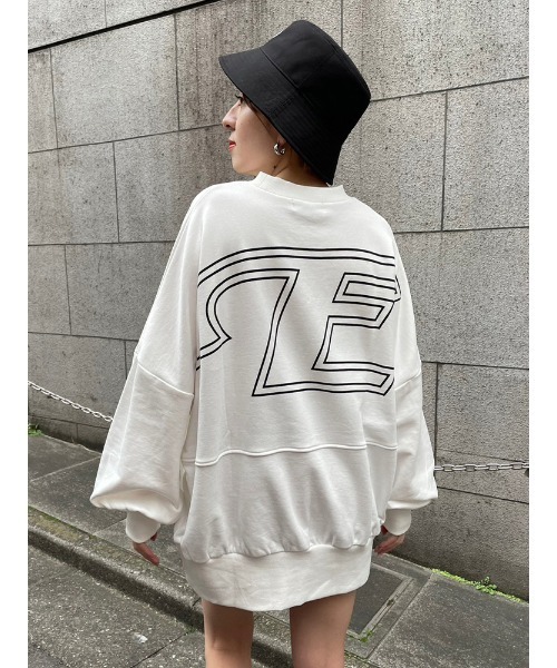 ENVYM（アンビー）の「ＢＩＧ Ｅｌｏｇｏ ＰＯ（Tシャツ/カットソー・レディース・ホワイト/ブラック/ブルー・FREE）」の2枚目の写真