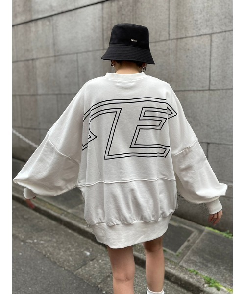 ENVYM（アンビー）の「ＢＩＧ Ｅｌｏｇｏ ＰＯ（Tシャツ/カットソー・レディース・ホワイト/ブラック/ブルー・FREE）」の11枚目の写真