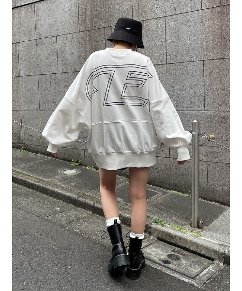 ENVYM（アンビー）の「ＢＩＧ Ｅｌｏｇｏ ＰＯ（Tシャツ/カットソー・レディース・ホワイト/ブラック/ブルー・FREE）」の14枚目の写真