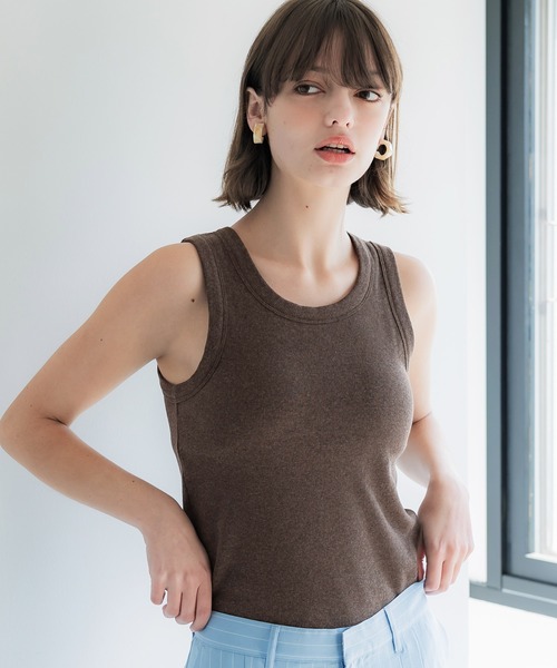 coca（coca）（コカ）の「＼新色追加／カップ付アメスリタンクトップ[外で着られるブラトップスOUT BRA]（タンクトップ・レディース・ネイビー/ベージュ/ホワイト/ブラック/グレー/ライトブルー/イエロー/その他1/チャコール/ピンク/ブラウン/ライトグリーン・S/M/L）」の5枚目の写真