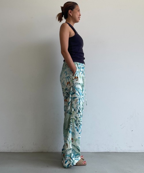 coca（coca）（コカ）の「＼新色追加／カップ付アメスリタンクトップ[外で着られるブラトップスOUT BRA]（タンクトップ・レディース・ネイビー/ベージュ/ホワイト/ブラック/グレー/ライトブルー/イエロー/その他1/チャコール/ピンク/ブラウン/ライトグリーン・S/M/L）」の17枚目の写真