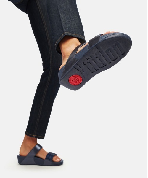 fitflop(フィットフロップ)の「【fitflop】フィットフロップ LULU CRYSTAL EMBELLISHED SLIDES(サンダル・レディース・ブラック/ネイビー/ベージュ/ピンクゴールド/カーキ・US8/US7/US6/US5)」の11枚目の写真