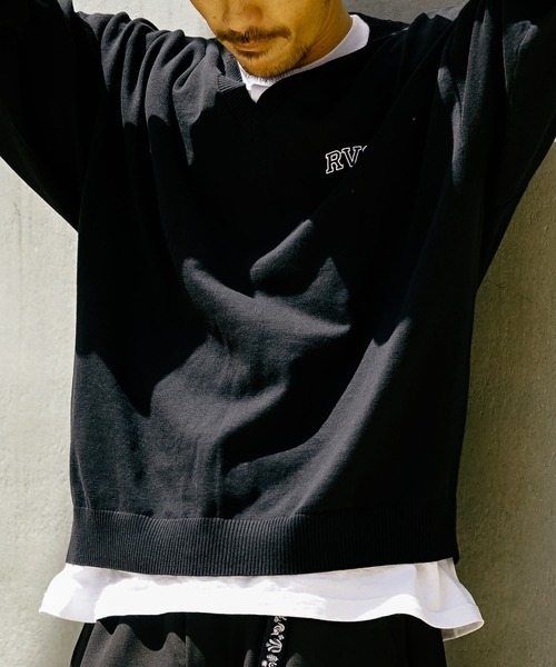 RVCA(ルーカ)の「RVCA メンズ ARCH RVCA V-KNIT セーター【2023年春夏モデル】/ルーカVネックニット(ニット/セーター・メンズ・ブラック/グレー/パープル系その他・SMALL/MEDIUM/LARGE)」の20枚目の写真