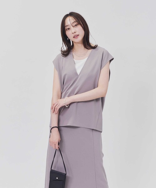 HONEYSUCKLE ROSE(ハニーサックルローズ)の「【HONEYSUCKLE ROSE】Vネックベスト(ベスト・レディース・ブラック/グレー・M-L)」の2枚目の写真