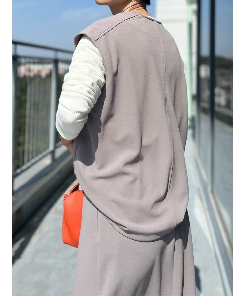 HONEYSUCKLE ROSE(ハニーサックルローズ)の「【HONEYSUCKLE ROSE】Vネックベスト(ベスト・レディース・ブラック/グレー・M-L)」の6枚目の写真