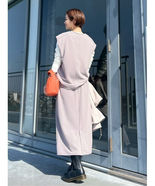 HONEYSUCKLE ROSE(ハニーサックルローズ)の「【HONEYSUCKLE ROSE】Vネックベスト(ベスト・レディース・ブラック/グレー・M-L)」の4枚目の写真