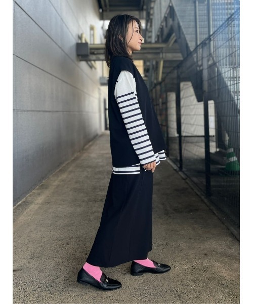 HONEYSUCKLE ROSE(ハニーサックルローズ)の「【HONEYSUCKLE ROSE】Vネックベスト(ベスト・レディース・ブラック/グレー・M-L)」の8枚目の写真
