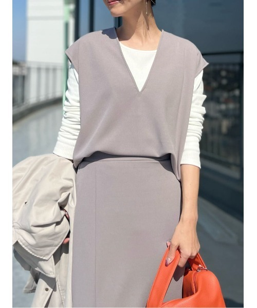 HONEYSUCKLE ROSE(ハニーサックルローズ)の「【HONEYSUCKLE ROSE】Vネックベスト(ベスト・レディース・ブラック/グレー・M-L)」の5枚目の写真