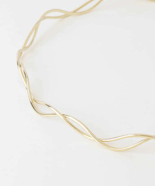 SMELLY（スメリー）の「『WEB限定』メタルウェーブカチューシャ（カチューシャ・レディース・ゴールド・-）」の2枚目の写真