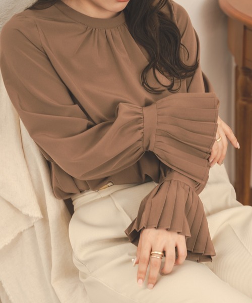 Ambre Neige(アンブルネージュ)の「2WAY袖プリーツブラウス/【WEB/EC限定商品】(シャツ/ブラウス・レディース・オフホワイト/ダークブラウン・FREE)」の18枚目の写真