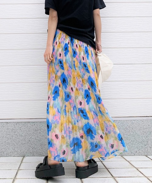 Q（キュー）の「クリアカラーフラワープリーツスカート（スカート・レディース・ブルー系/パープル系・MEDIUM）」の5枚目の写真