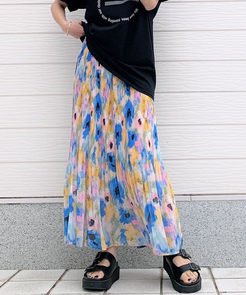 Q（キュー）の「クリアカラーフラワープリーツスカート（スカート・レディース・ブルー系/パープル系・MEDIUM）」の3枚目の写真