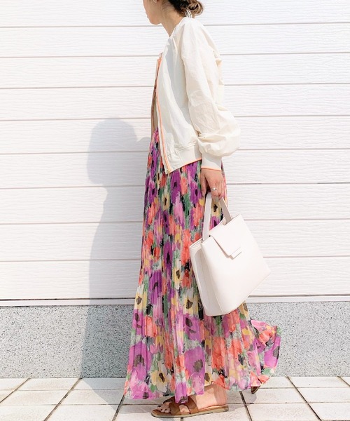 Q（キュー）の「クリアカラーフラワープリーツスカート（スカート・レディース・ブルー系/パープル系・MEDIUM）」の9枚目の写真