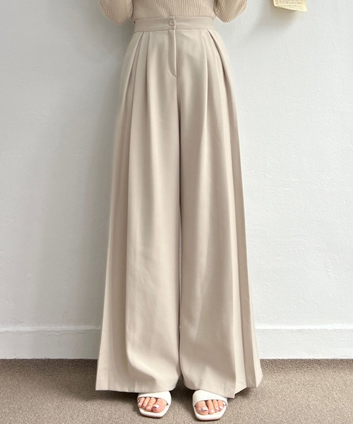 LAFFMO（ラフモ）の「タックワイドスラックスパンツ（スラックス・レディース・ホワイト/ブラック/ベージュ・MEDIUM/LARGE）」の3枚目の写真