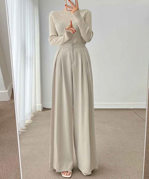 LAFFMO（ラフモ）の「タックワイドスラックスパンツ（スラックス・レディース・ホワイト/ブラック/ベージュ・MEDIUM/LARGE）」の9枚目の写真