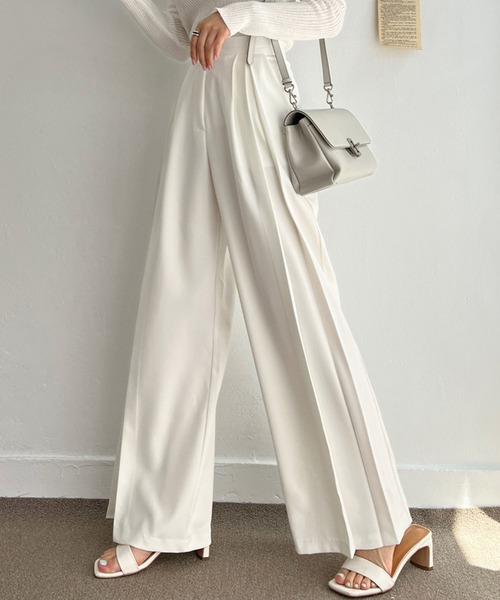 LAFFMO（ラフモ）の「タックワイドスラックスパンツ（スラックス・レディース・ホワイト/ブラック/ベージュ・MEDIUM/LARGE）」の5枚目の写真