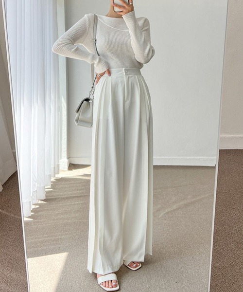 LAFFMO（ラフモ）の「タックワイドスラックスパンツ（スラックス・レディース・ホワイト/ブラック/ベージュ・MEDIUM/LARGE）」の4枚目の写真