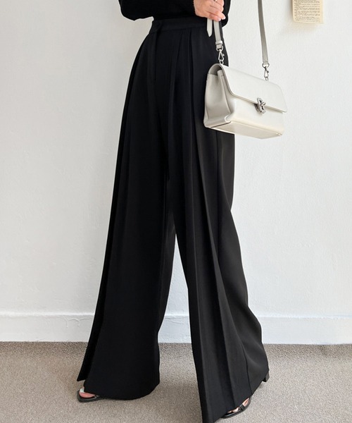 LAFFMO（ラフモ）の「タックワイドスラックスパンツ（スラックス・レディース・ホワイト/ブラック/ベージュ・MEDIUM/LARGE）」の12枚目の写真