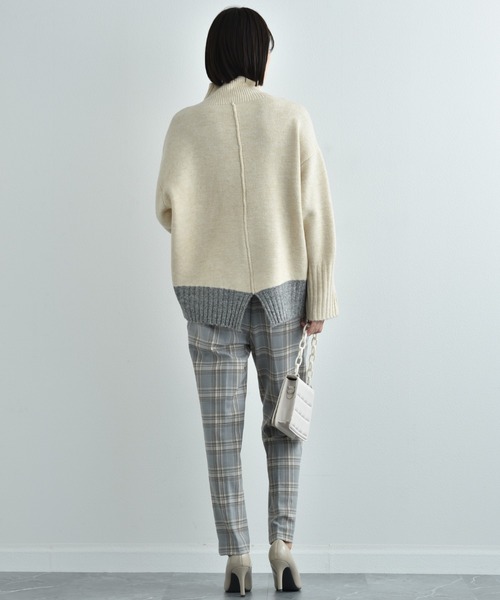 INTERPLANET（インタープラネット）の「ストレッチ配色プルオーバー（ニット/セーター・レディース・ブルー/チャコールグレー/アイボリー・FREE）」の15枚目の写真