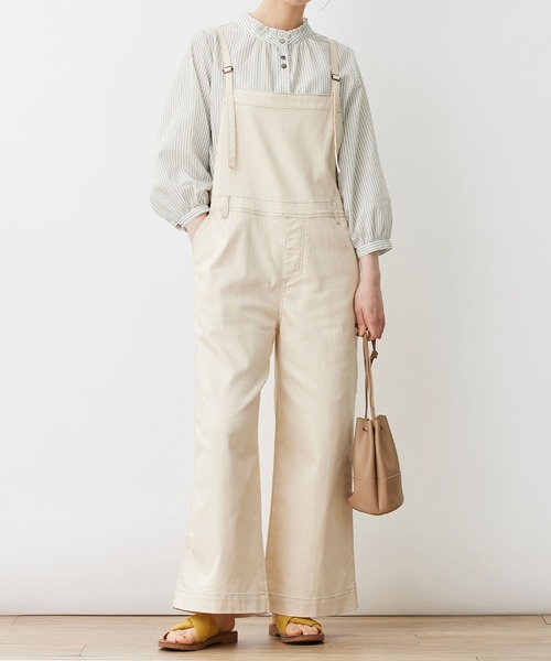 Viola e Viola(ヴィオラエヴィオラ)の「フリル衿多ボタンデザインブラウス(シャツ/ブラウス・レディース・ブラック系その他/ブルー系その他/グリーン系その他・LL/L/3L/M)」の9枚目の写真