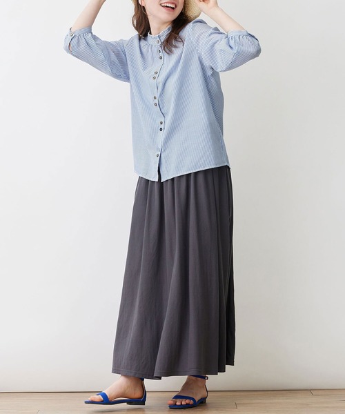 Viola e Viola(ヴィオラエヴィオラ)の「フリル衿多ボタンデザインブラウス(シャツ/ブラウス・レディース・ブラック系その他/ブルー系その他/グリーン系その他・LL/L/3L/M)」の11枚目の写真