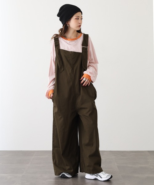 atONE(アットワン)の「atONE アシメサスペンダーサロペットパンツ(サロペット/オーバーオール・レディース・ブラック/ベージュ/カーキ・M-L/4L~5L/LL~3L)」の3枚目の写真