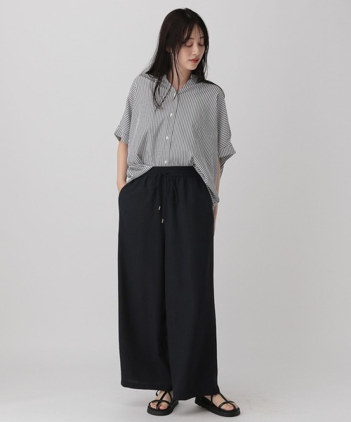 saloon(サルーン)の「SALOON(サルーン)/ノーカラーギャザー5分袖ブラウス【洗濯機洗い可】(シャツ/ブラウス・レディース・グレー系/グリーン系/ネイビー/オフホワイト・FREE)」の5枚目の写真