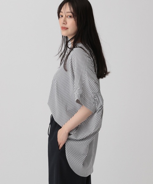 saloon(サルーン)の「SALOON(サルーン)/ノーカラーギャザー5分袖ブラウス【洗濯機洗い可】(シャツ/ブラウス・レディース・グレー系/グリーン系/ネイビー/オフホワイト・FREE)」の11枚目の写真