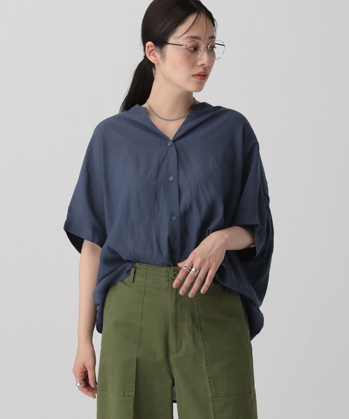 saloon(サルーン)の「SALOON(サルーン)/ノーカラーギャザー5分袖ブラウス【洗濯機洗い可】(シャツ/ブラウス・レディース・グレー系/グリーン系/ネイビー/オフホワイト・FREE)」の14枚目の写真