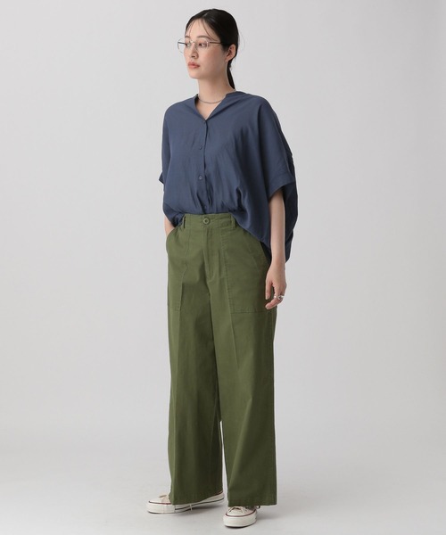 saloon(サルーン)の「SALOON(サルーン)/ノーカラーギャザー5分袖ブラウス【洗濯機洗い可】(シャツ/ブラウス・レディース・グレー系/グリーン系/ネイビー/オフホワイト・FREE)」の21枚目の写真