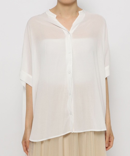 saloon(サルーン)の「SALOON(サルーン)/ノーカラーギャザー5分袖ブラウス【洗濯機洗い可】(シャツ/ブラウス・レディース・グレー系/グリーン系/ネイビー/オフホワイト・FREE)」の22枚目の写真