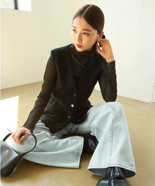 SNIDEL（スナイデル）の「トリコットシアートップス（Tシャツ/カットソー・レディース・オフホワイト/ブラック/ベージュ・FREE）」の3枚目の写真