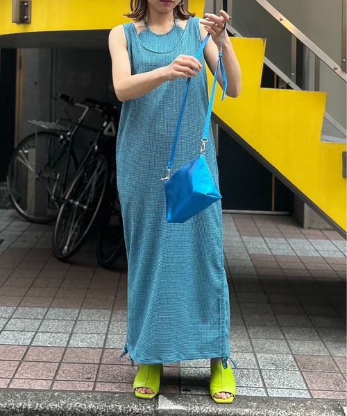 mi via loca（ミヴィアロカ）の「チェック柄シャーリング レイヤードネック ノースリワンピース（ワンピース・レディース・ライム/ブルー/ネイビー/ピンク・FREE）」の17枚目の写真