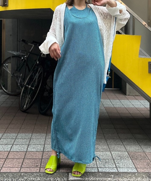 mi via loca（ミヴィアロカ）の「チェック柄シャーリング レイヤードネック ノースリワンピース（ワンピース・レディース・ライム/ブルー/ネイビー/ピンク・FREE）」の20枚目の写真