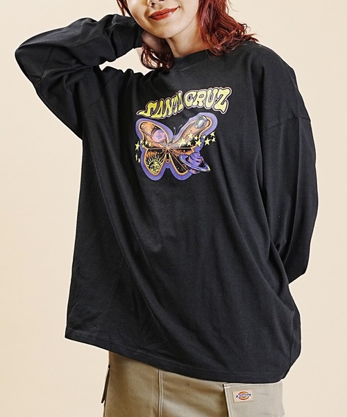 SANTA CRUZ(サンタクルーズ)の「【ムラサキスポーツ別注】SANTACRUZ/サンタクルーズ ロンT Galactic Butterfly ビッグシルエット 502233431(Tシャツ/カットソー・レディース・ブラック/ホワイト/グレイッシュブルー・L/M)」の2枚目の写真